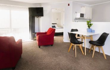 1-Bedroom Suite
