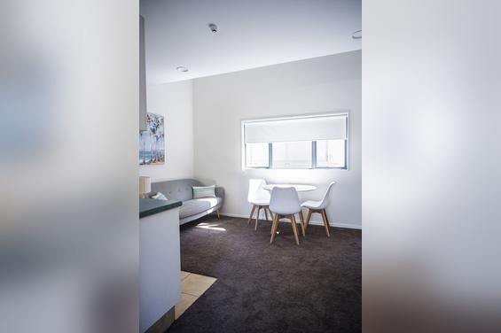 Deluxe 1-Bedroom Suite
